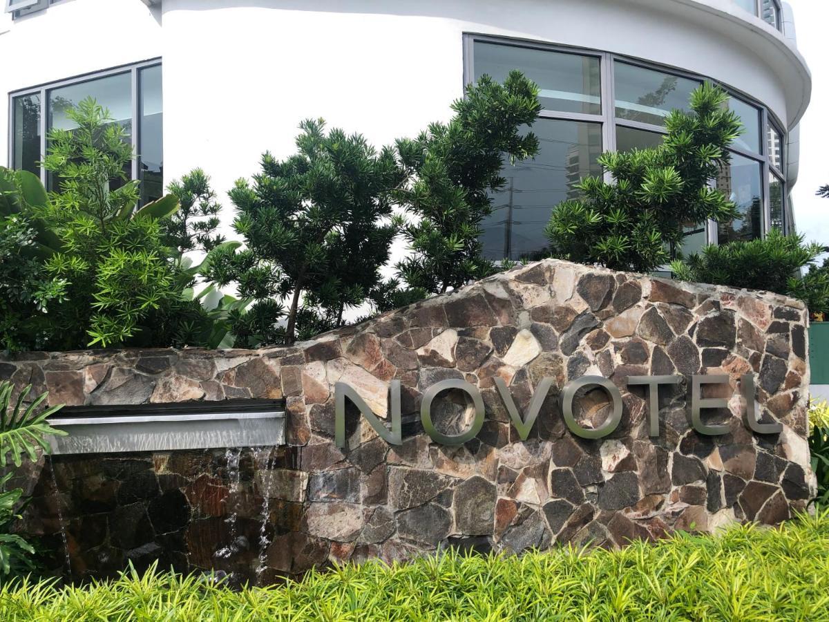 Luxxe Interior Design Condo - Novotel Residences At Acqua Private Residences Mandaluyong Kültér fotó