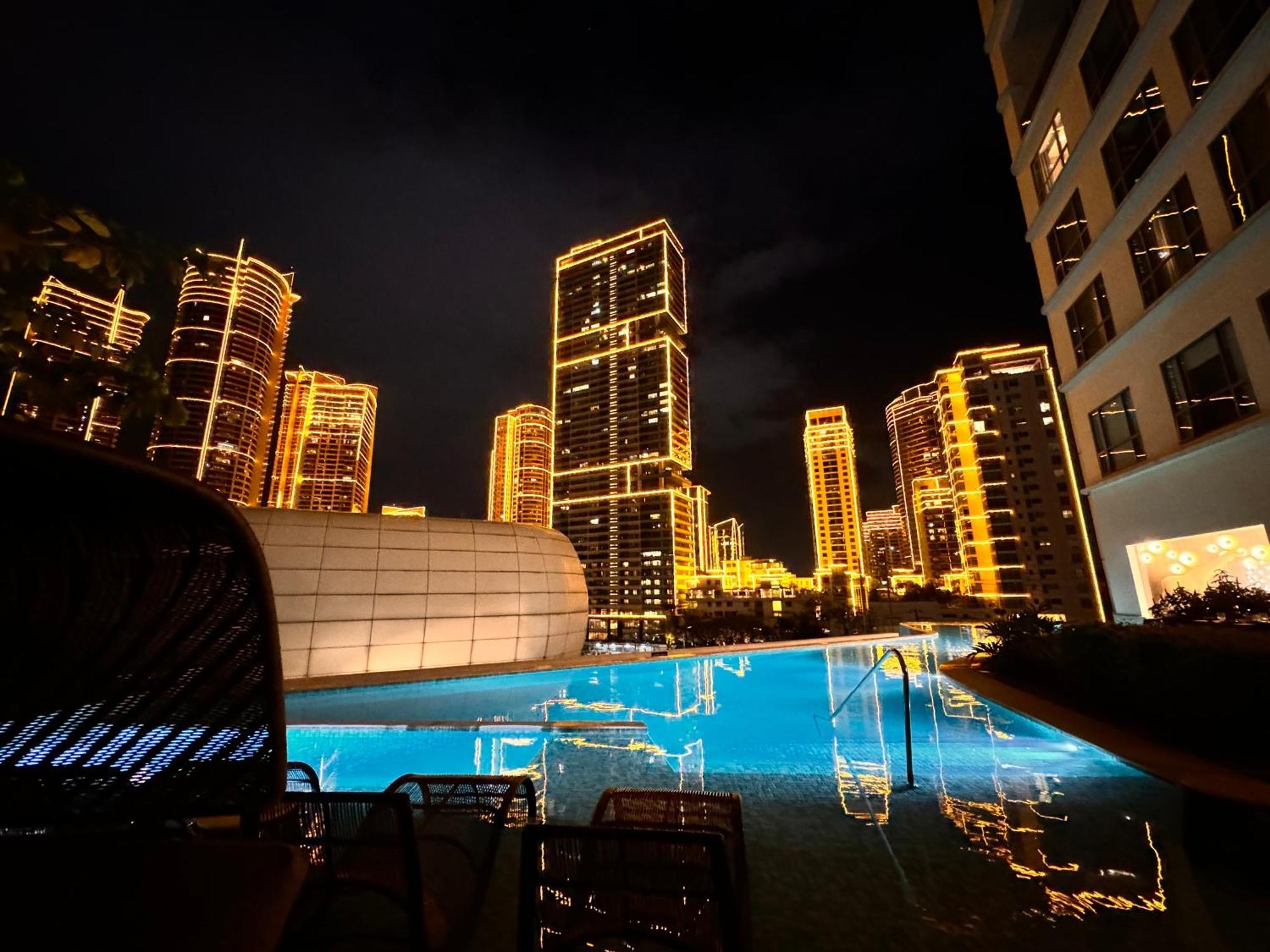 Luxxe Interior Design Condo - Novotel Residences At Acqua Private Residences Mandaluyong Kültér fotó